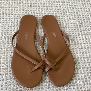 TKEES sandals